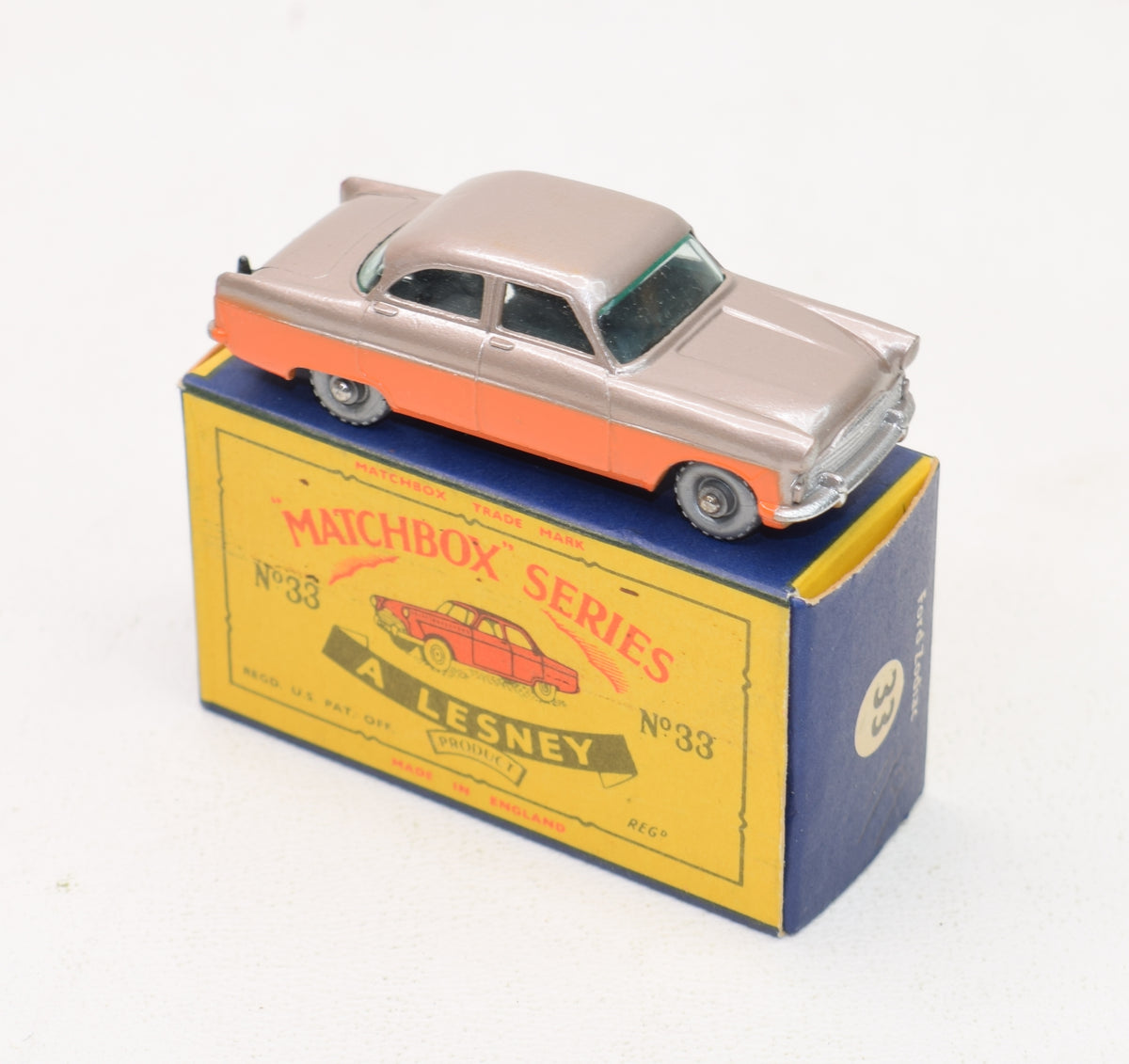 Matchbox Lesney 33 Ford Zodiac SPW/B4 box Virtually Mint/Boxed