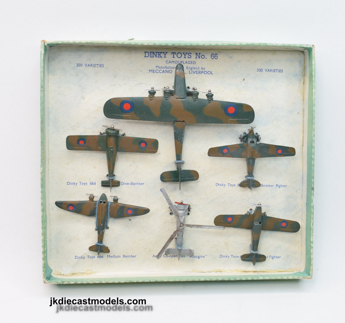 Dinky Toys Gift Set 66 Camouflaged Aeroplane set from 1940 Very Near Mint/Boxed