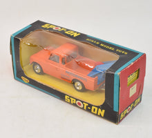 Spot-on 402 Crash Service Land-Rover Virtually Mint/Boxed