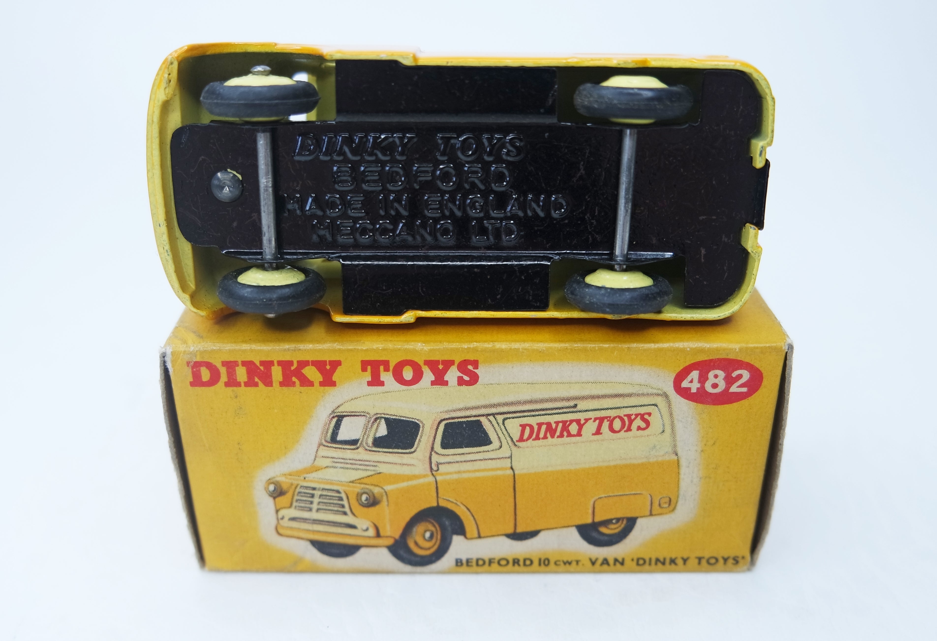 VAN BEDFORD Anglais de légende DINKY TOYS N°482 intact + boîte d'origine  RARE - Équipement caravaning