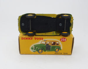 Dinky Toys 254 Austin Taxi Very Near Mint/Boxed (C.C)
