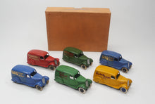 Dinky Toys 28/2 Delivery Van Trade set Near Mint/Boxed