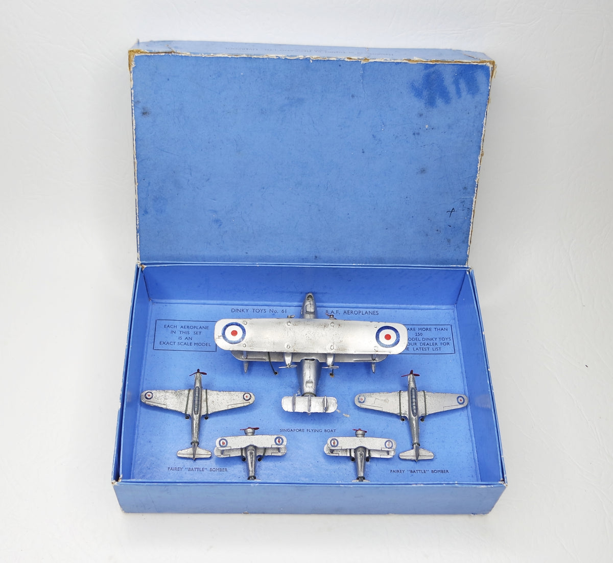 Dinky Toys Gift set 61 R.A.F Aeroplanes Near Mint/Boxed